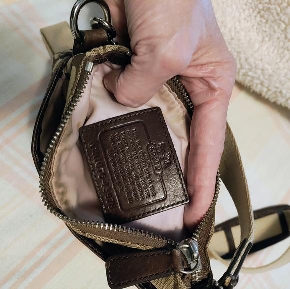 Coach "Legacy Signature Stripe Swingpack" Crossbody Bag Khaki Brown Purse! - Picture 8 of 11